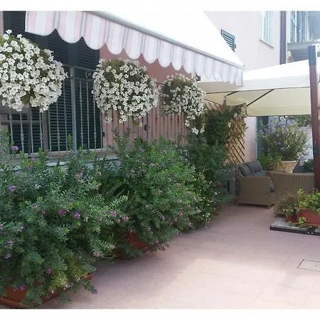 La Del Golfo Bed & Breakfast *